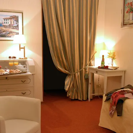 Paradiso Hotel 4*