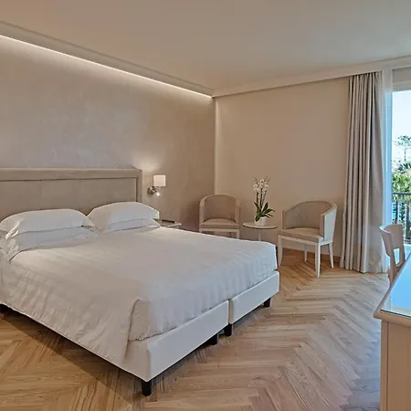 Hotel Paradiso