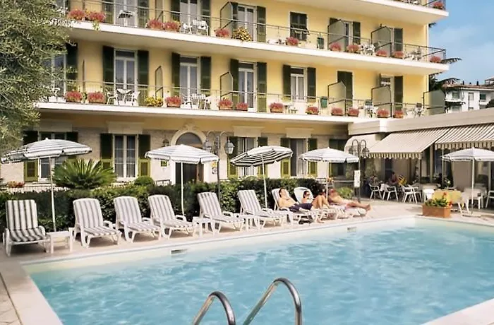 帕拉狄索酒店 圣雷默