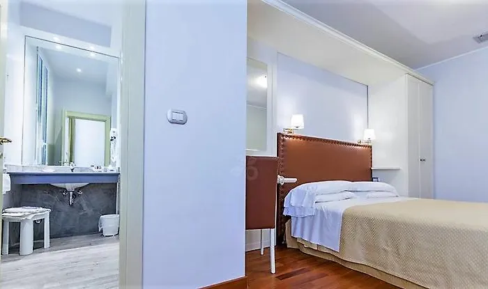 帕拉狄索酒店 4* 圣雷默