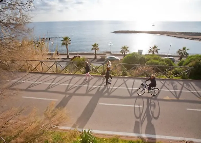 帕拉狄索酒店 4* 圣雷默