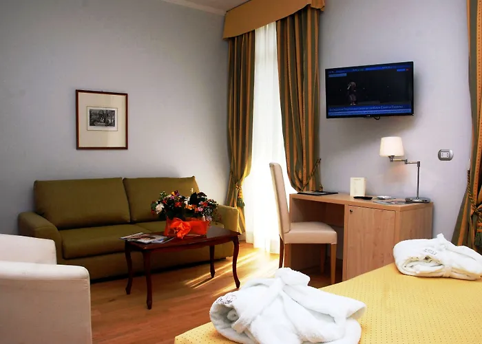 帕拉狄索酒店 圣雷默